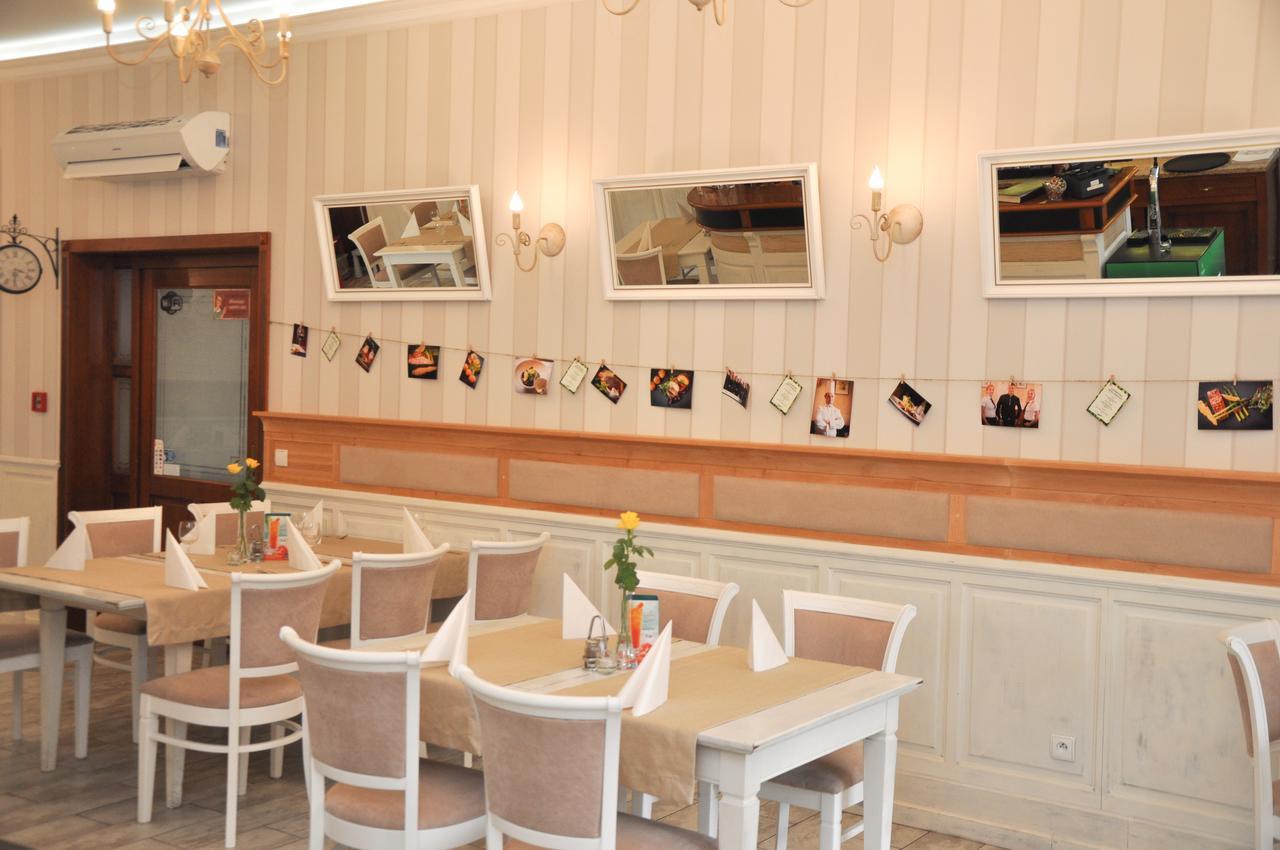 Hotel I Restauracja "Pod Orlem" Kartuzy Kültér fotó