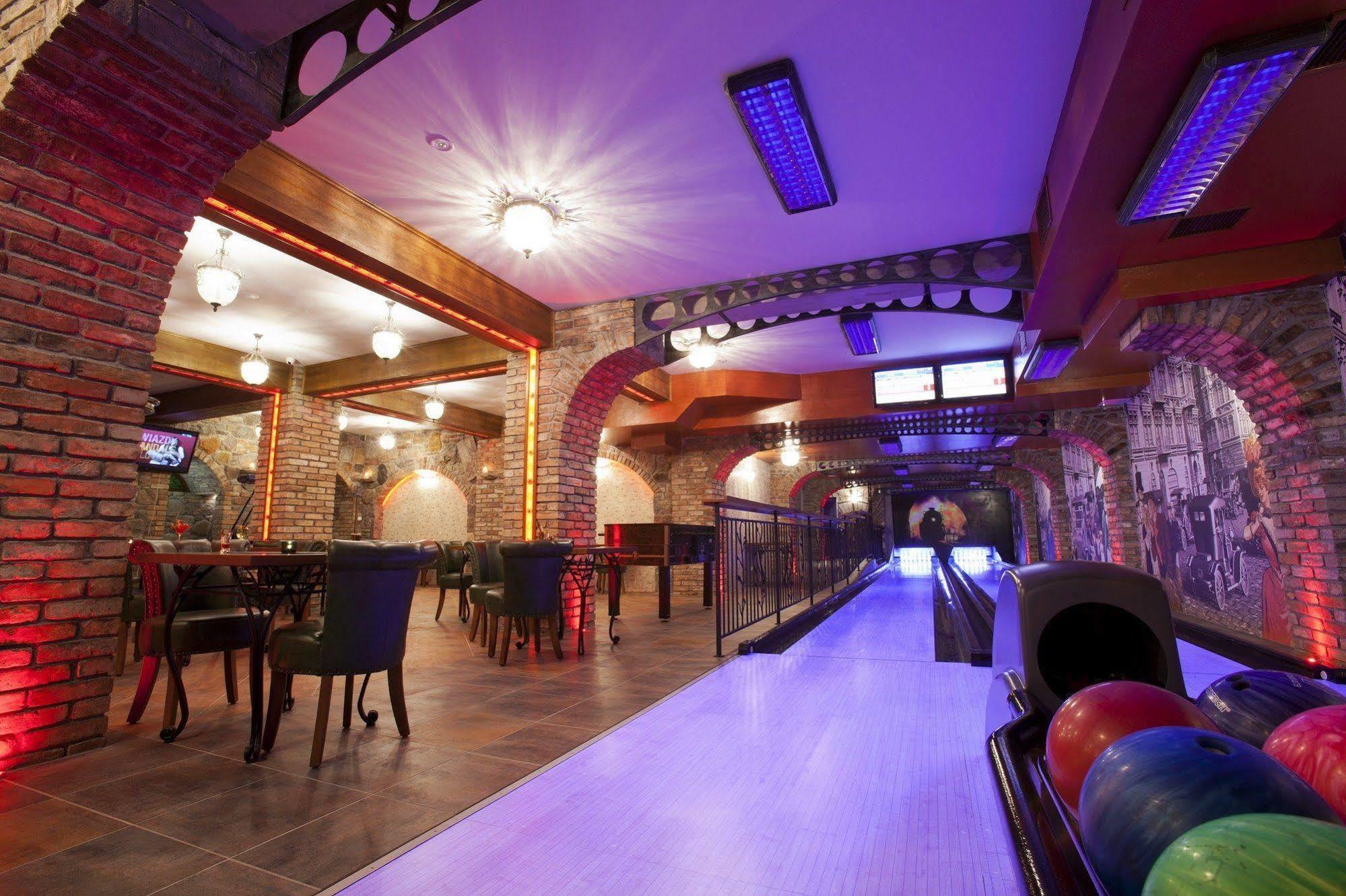 Hotel I Restauracja "Pod Orlem" Kartuzy Kültér fotó